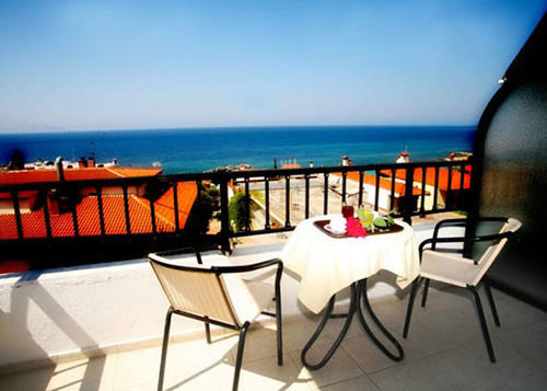 Coralli Holidays Loutra  Exterior foto