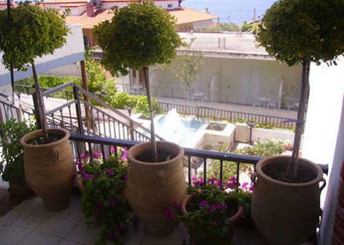 Coralli Holidays Loutra  Exterior foto