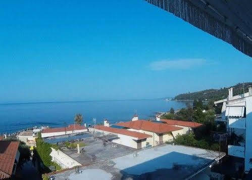Coralli Holidays Loutra  Exterior foto